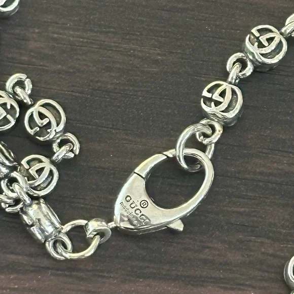 Gucci
GG Marmont key pendant necklace - Picture 3 of 7